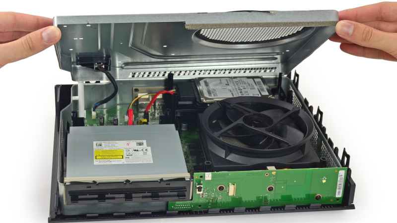 Illustration for article titled Xbox One Teardown: Plenty of Room to Breathe